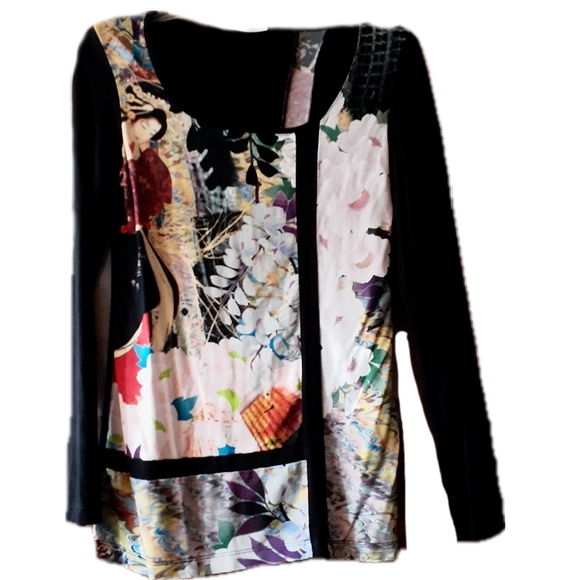 olivia and lea Tops - Y2k Style Asian Comic Shirt